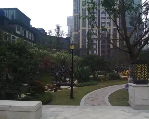 协信中心 3室2厅 西北