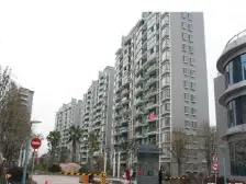 稀有飞机南北通户型,带产权车位,高区视野开阔