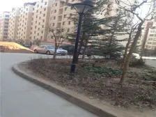 小区楼龄较新,电梯高层 户型方正