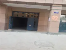 近地铁口2室2厅全南向,有两个落地阳台,户型方正