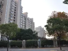 楼栋楼层位置好,边套户型,得房率高,视野无遮挡