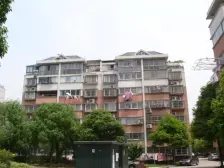 2006年房龄 精装修3+2户型 送28平大露台