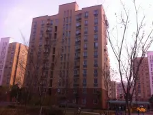 精装修,中间楼层,花园位置,诚意卖。