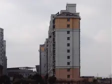 一梯两户,大两房,近地铁,精装修,诚意出售,精装好房