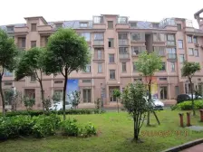 房子带露台,总价低,生活配套完善,精装修