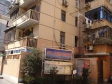 地铁口+电梯房+东边套+精装一室