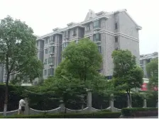 3、18号线双轨交,电梯高层,纯毛坯2房,未曾出租过