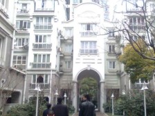 老静安区 钻石地段 电梯一房 采光好,小区后排位置!