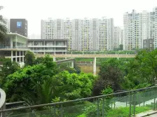 近轻轨 视野开阔 看湖 环境优美