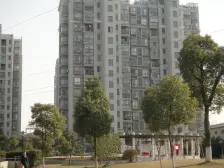 精品大一房,地铁100米万达商圈,诚意出售