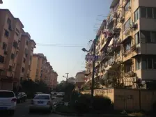 东边套三房,中间楼层,位置安静