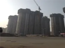 雁东路雁北路和泰馨和园4室2厅2卫 电梯 毛坯 可按揭