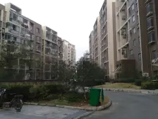 魏玛峰尚一期 南北通透,采光好 装修好,环镜优美 周边匹套完善,,出行方便