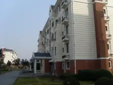 小区仅一套上叠在售,满五少税,位置好三不靠诚意出售