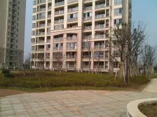 房子价格优质,视野空旷,户型端正,业主装修保养好