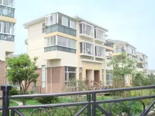 户型方正,满五1一楼带院子,位置好,业主诚意出售