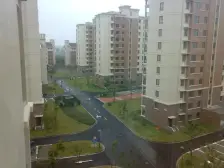 房东着急了,小区花苑南北通透,采光好全落地阳台!!