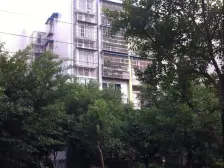 小区绿化环境好,生活物资购买方便