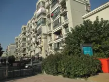 双轨交,挨万达商圈,倚北虹桥商圈,交通便利配套