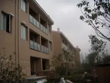 房子位置好,带地下室,满五一,税少