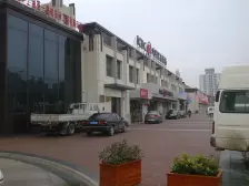 电梯房中间楼层,纯毛坯,已满两年