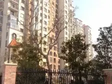 70年住宅产权。视野开阔一线江景.