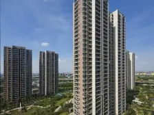 环境优美,不靠近马路,带产权车位,配套完善