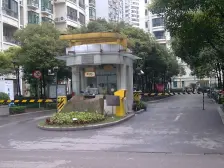 新出房源!南北通全明户型,近小区入口处,不靠马路