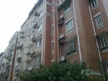 一梯两户,南北通透,品质小区,近地铁,居家装修,诚意出售,带露台